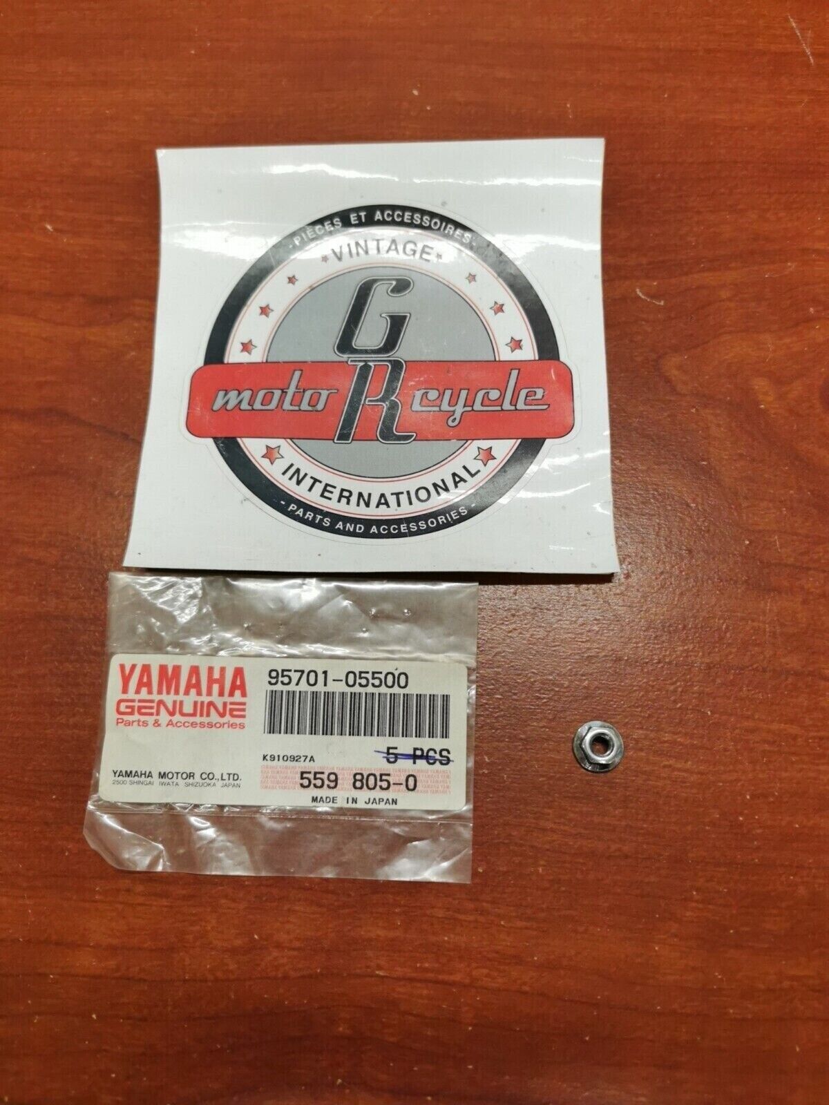 NOS Yamaha 1979 XS1100 FLANGE NUT 95701-05500-00 SUB. 95707-05500-00 Y99