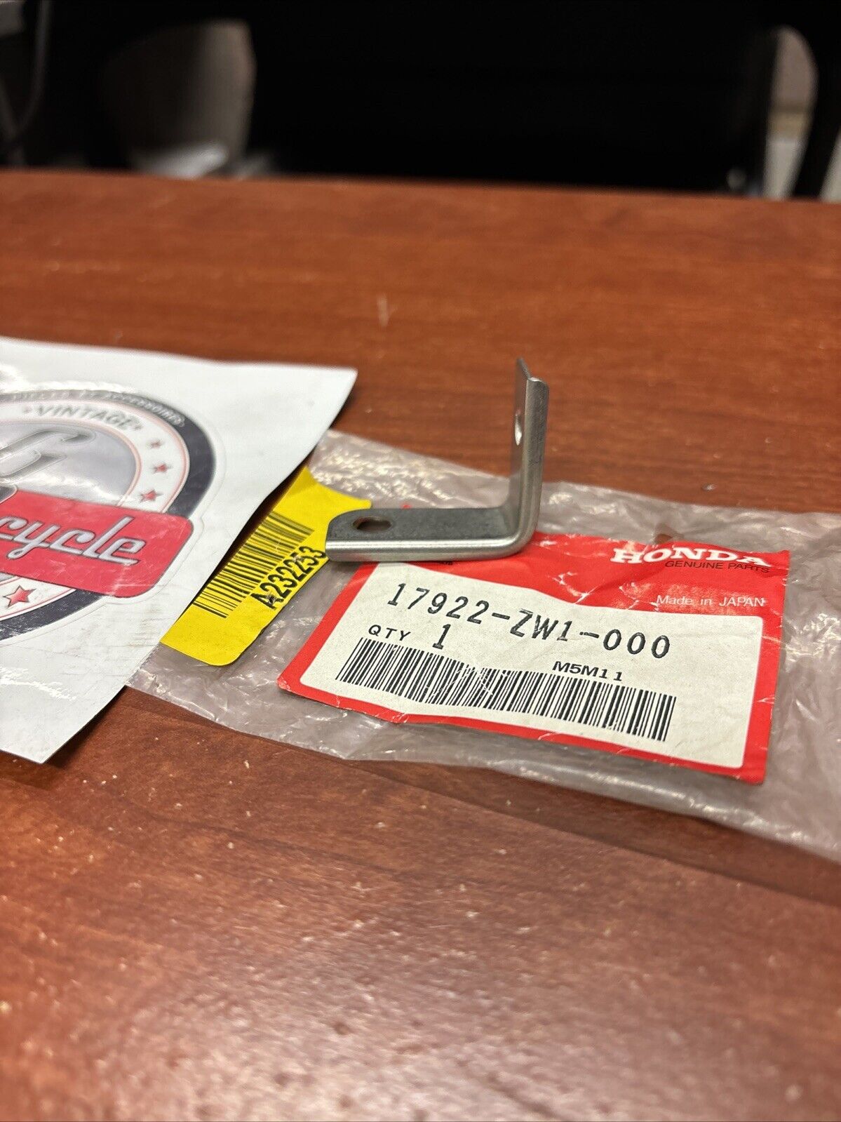 NOS Honda BF75 BF90 THROTTLE CABLE HOLDER 17922-ZW1-000 SUB 17922-ZW1-010 H185