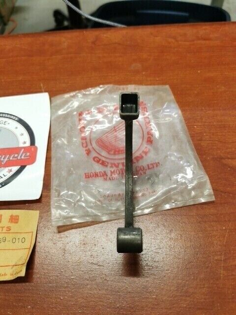 NOS Honda CB250 CB360 CJ250 CJ360 ARM CAM CHAIN TENSIONER 14501-369-010 H73