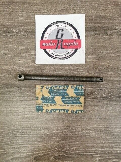 NOS YAMAHA LS2 1972 HS1 1971 1970 AXLE WHEEL 241-25381-01-00 Y190