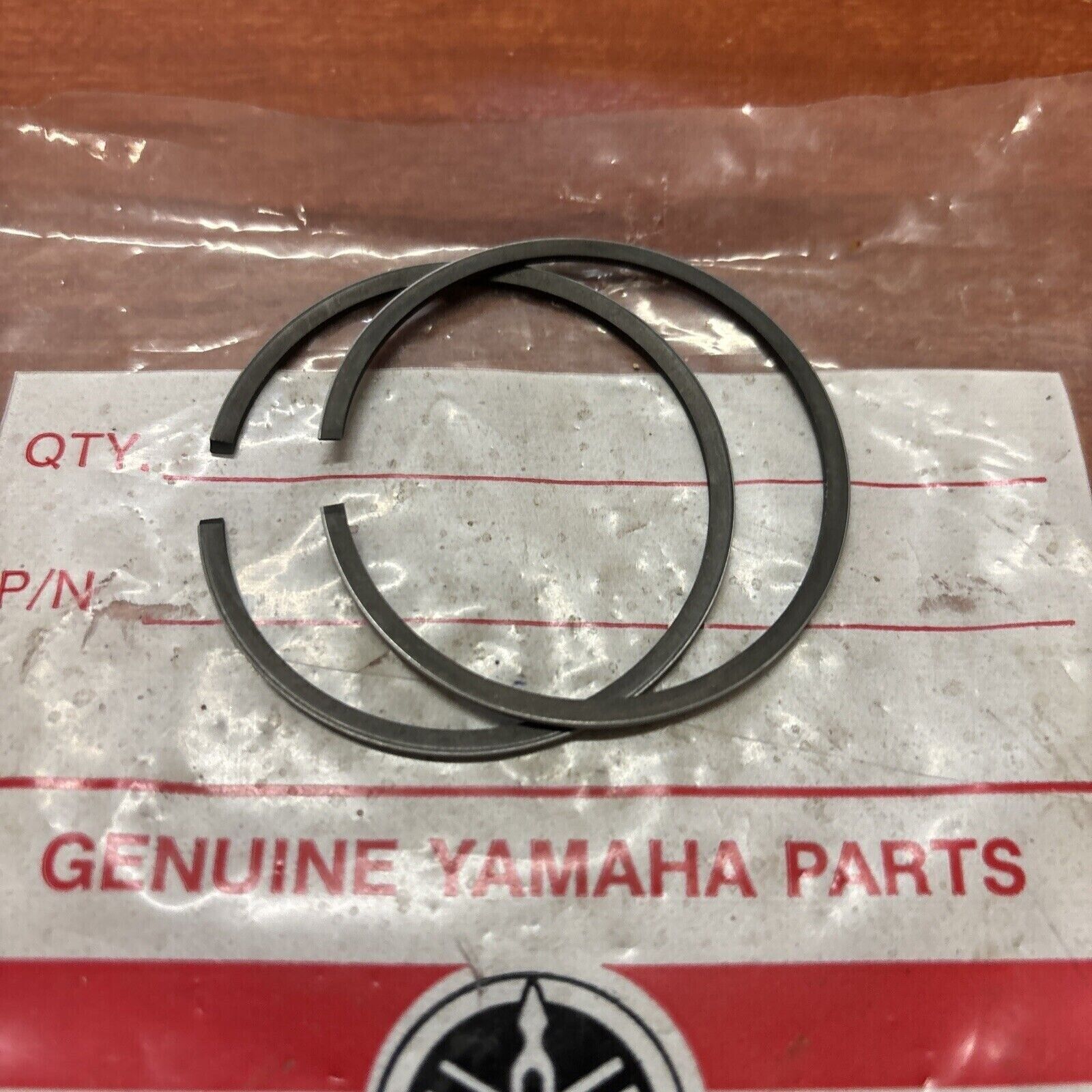 NOS Yamaha YL2 L5T PISTON RING O/S 0.50 305-11601-20-00 SUB 335-11601-20-00 Y174
