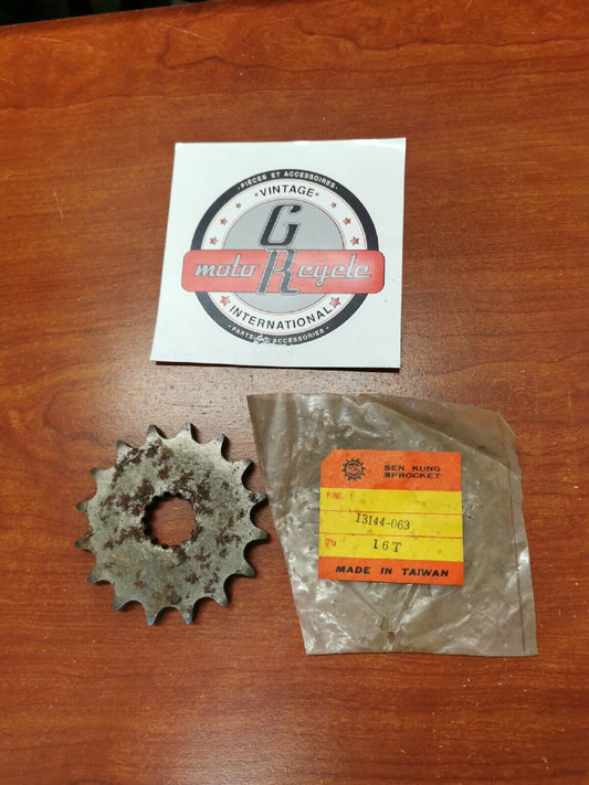 NOS Kawasaki KZ650 KZ750 KD100 ENGINE SPROCKET 16T 13144-063 K24