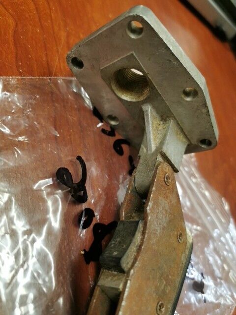 NOS Yamaha XS1 XS2 TX650 TENSIONER ARM ASSY 256-12220-02-00 Y102