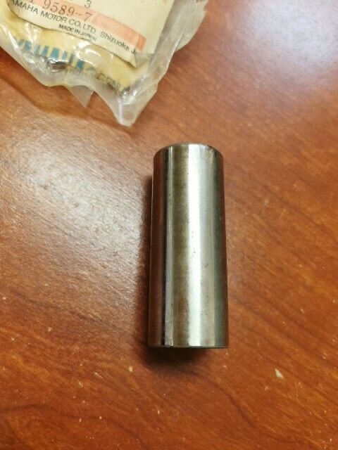 NOS Yamaha YFS200 IT200 WR200 CRANK PIN 43G-11681-00 SUB. 37F-11681-00-00 Y101