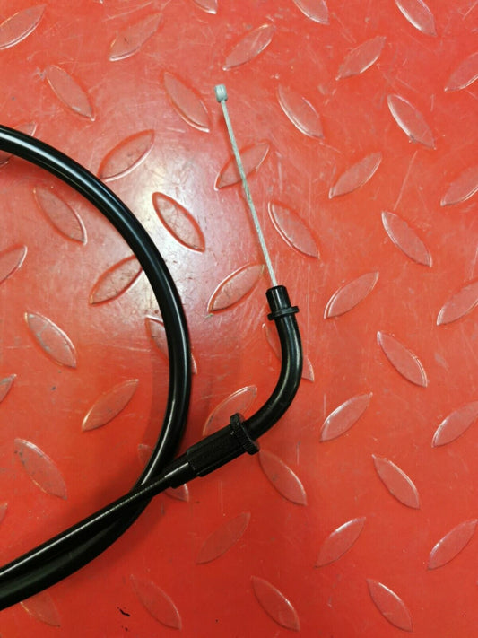NOS Yamaha XV700 XV750 XV1000 XV1100 THROTTLE CABLE 42X-26311-00-00 Y41