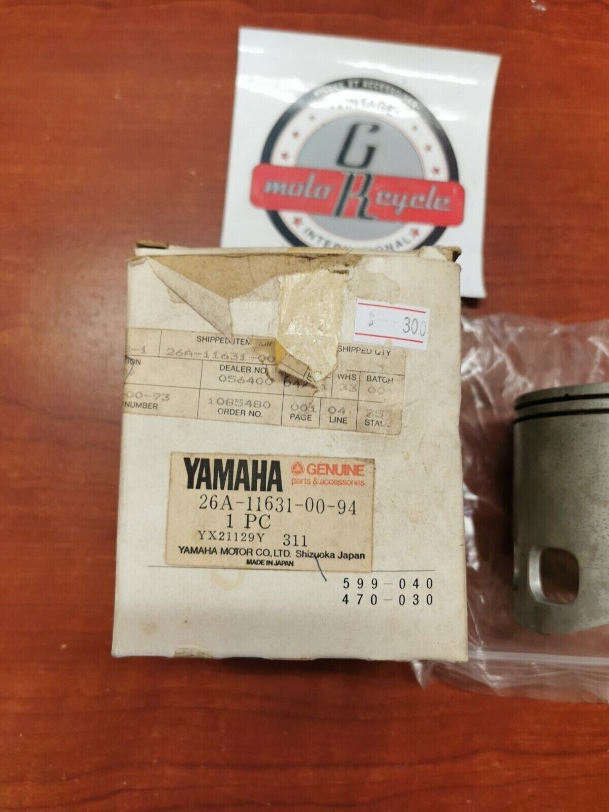 NOS Yamaha 1983 1984 IT490 PISTON (STD) 26A-11631-00-94 Y86