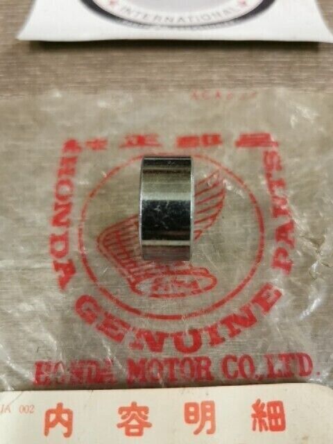 NOS HONDA CB250N CB400 1978 - 1980 COLLAR FRONT WHEEL 44311-413-000  H79