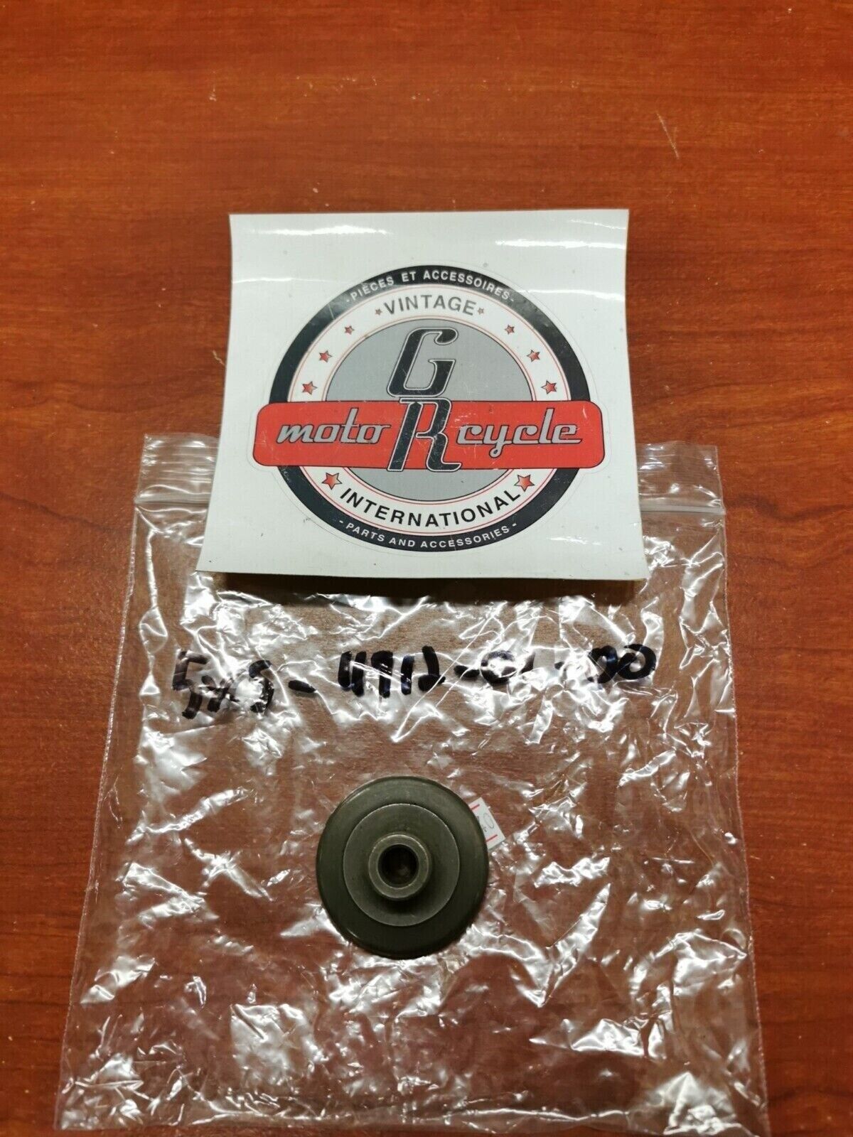 NOS Yamaha YZ80 YZ250 YZ125 WR250 GOVERNOR WEIGHT RETAINER 5X5-11912-01-00 Y93