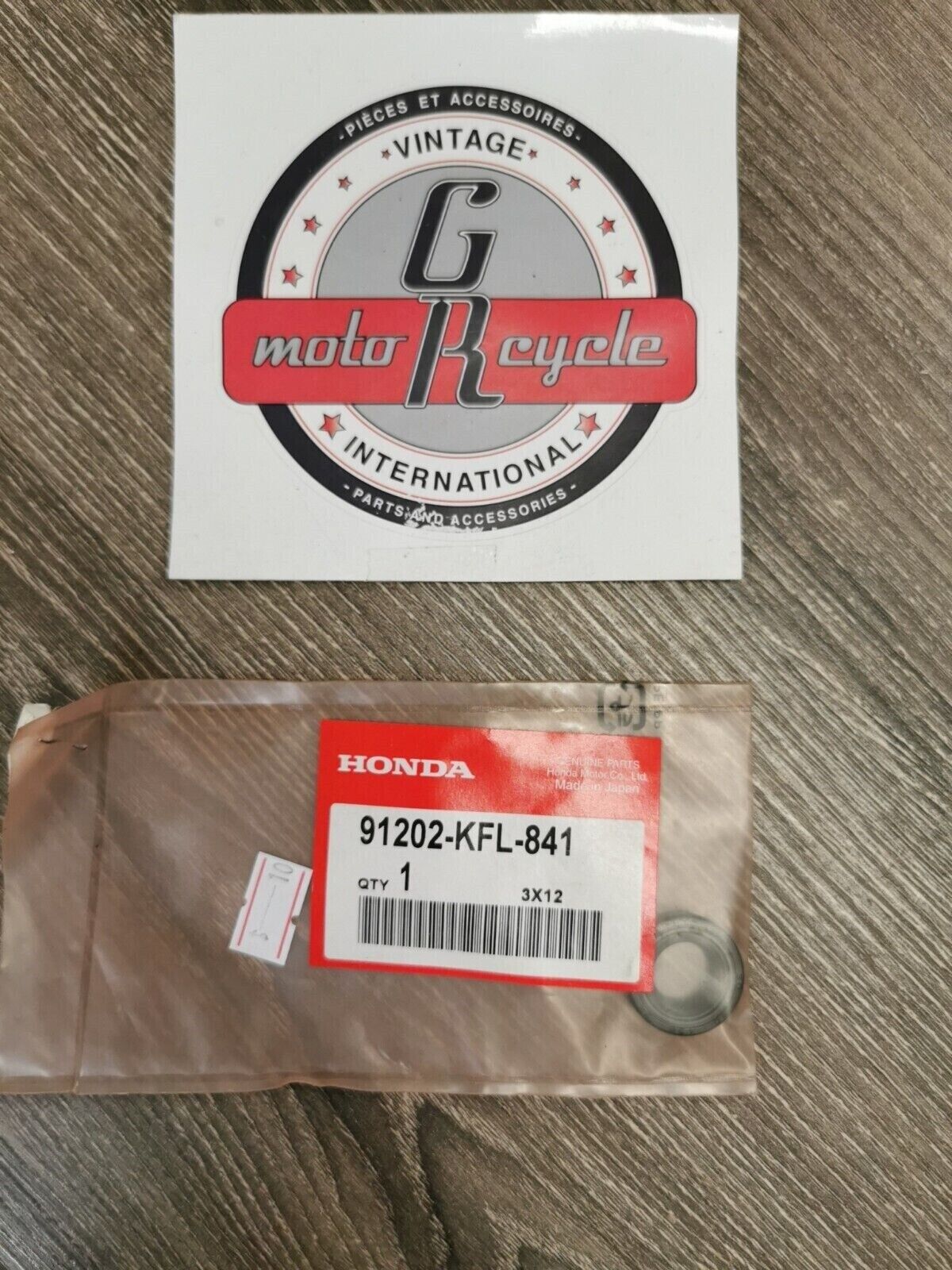 NOS HONDA CB750F GL1000 CB750K CB550F Z50A CA160  OIL SEAL 91202-KFL-841 H50