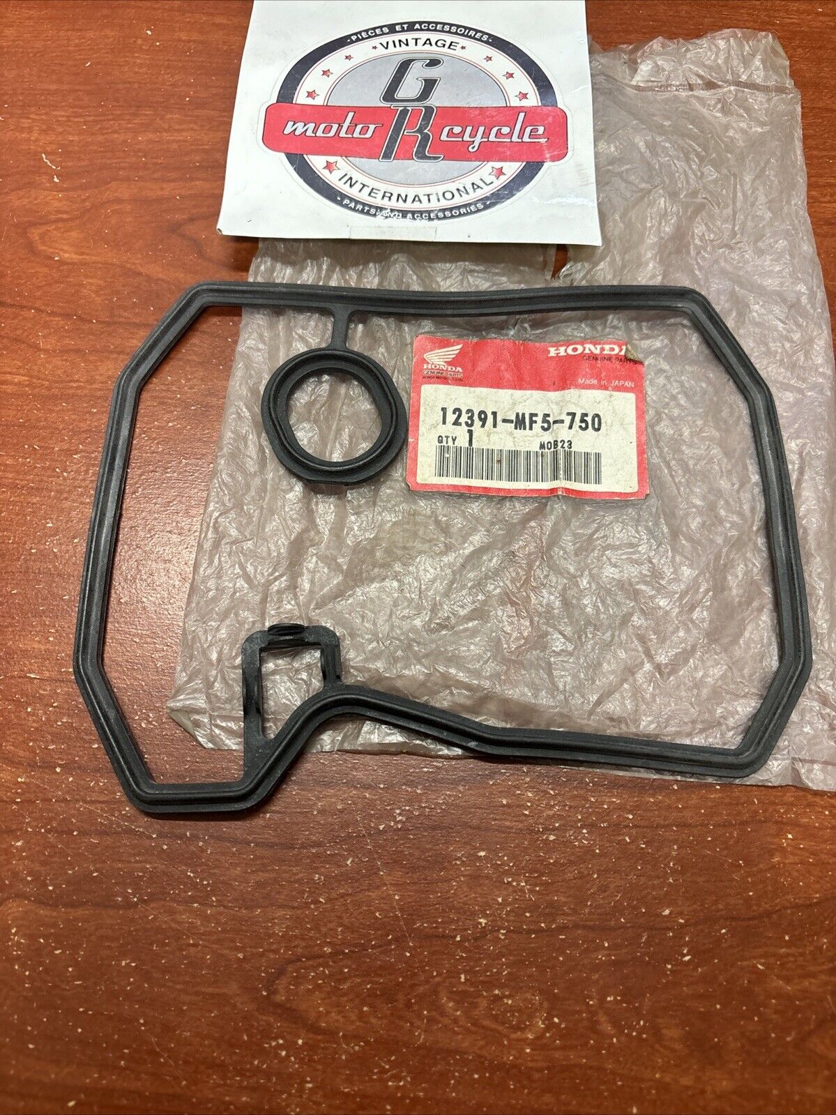 NOS Honda NT650 NTV650 VT600C XL600V HEAD COVER GASKET 12391-MF5-750 H161