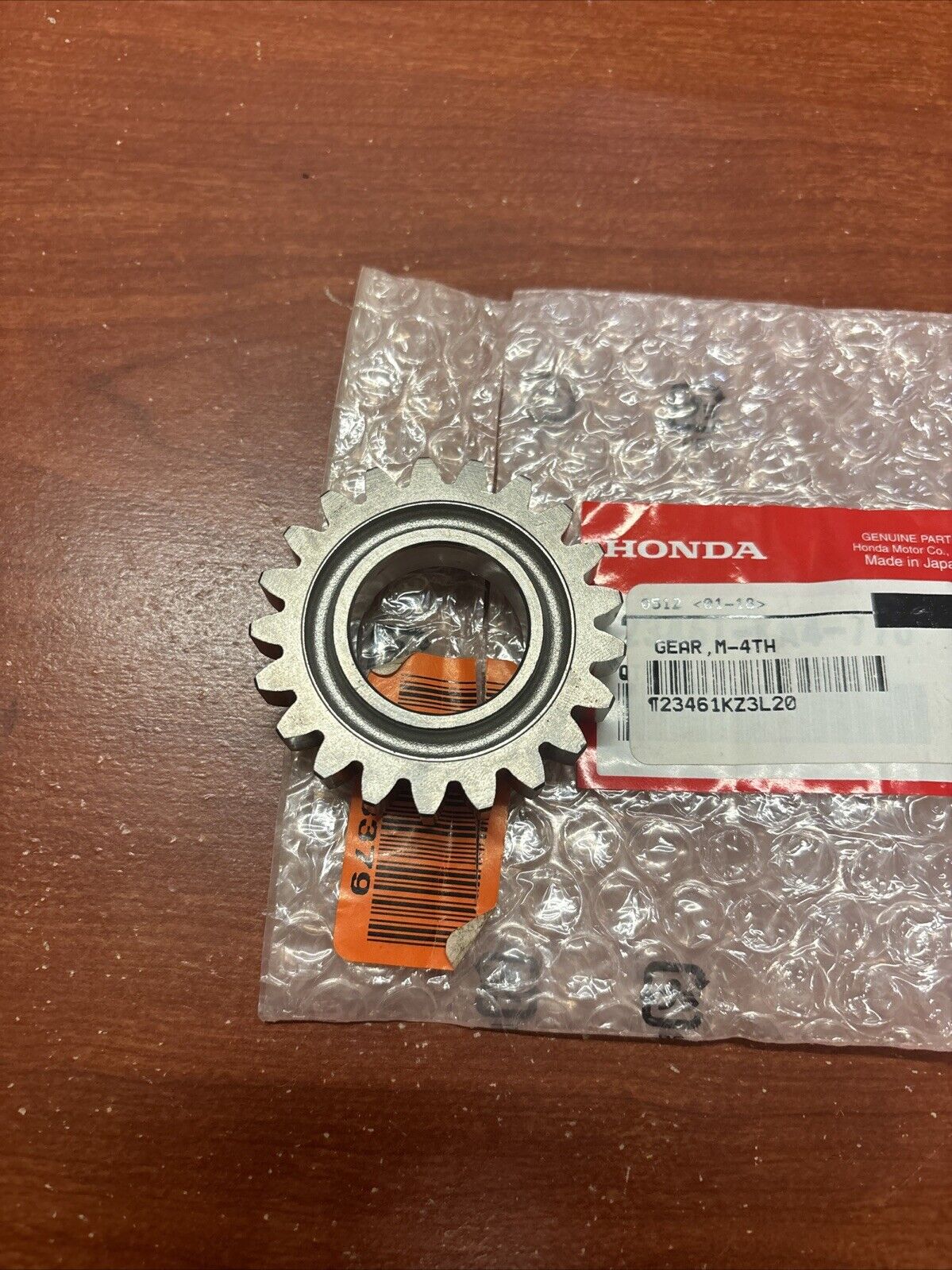 NOS Honda 1985 - 2001 CR250R MAINSHAFT FOURTH GEAR 21T 23461-KA4-770 H143