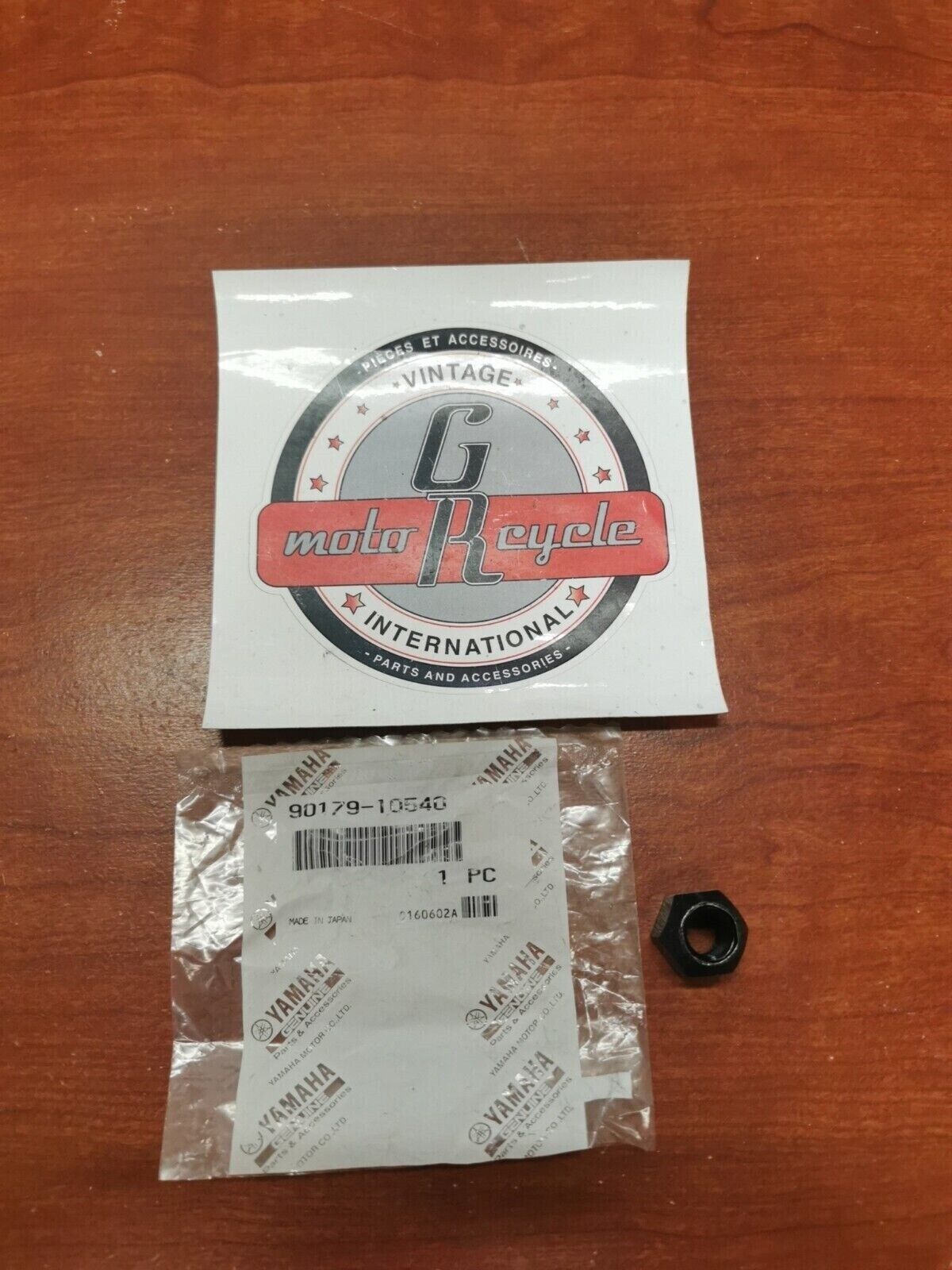 NOS Yamaha YFM350 YFA1 YFM250 YFM400 YXR66 NUT 90179-10540-00 Y81