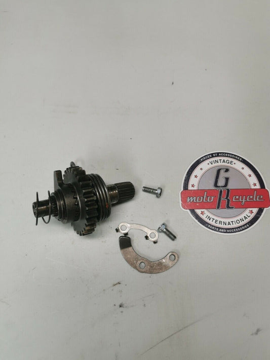 Honda CR250R 1982 kickstarter kick starter spindle shaft gear CR48 28251-KA4-700