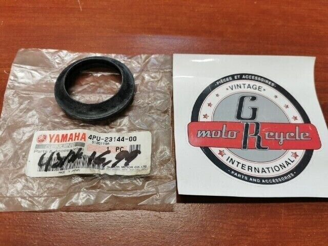 NOS Yamaha YZFR1 XTZ7 XTZ12 FZ1 FZ8 VMX12 MT10 DUST SEAL 4PU-23144-00-00 Y102