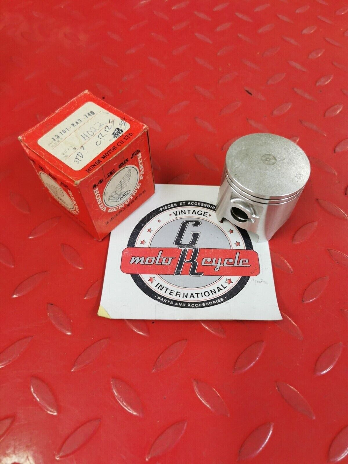 NOS HONDA CR125R 1982 - 1984 PISTON STD 13101-KA3-740 H38
