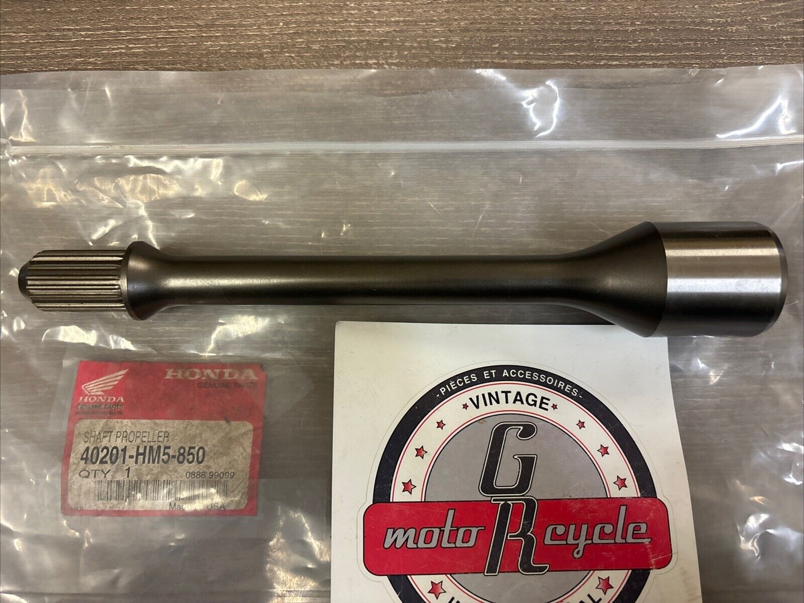 NOS Honda 1986 - 2000 TRX300 TRX300FW PROPELLER SHAFT 40201-HM5-850 H133