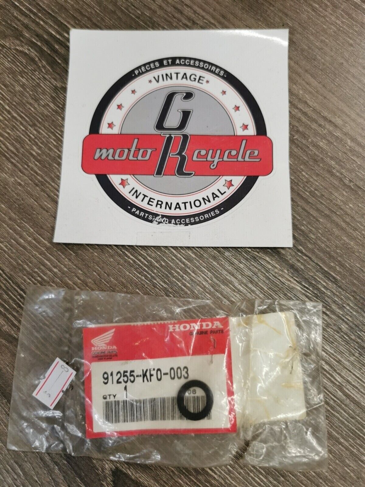 NEW NOS HONDA  XR600R  OIL SEAL 91255-KF0-003  H56