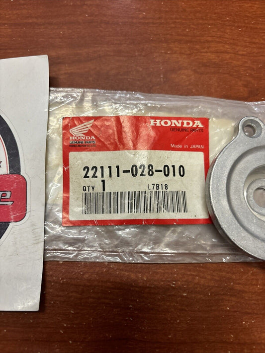NOS Honda ATC110 ATC90 C90 CT110 CT90 CLUTCH COVER 22111-028-010 H162
