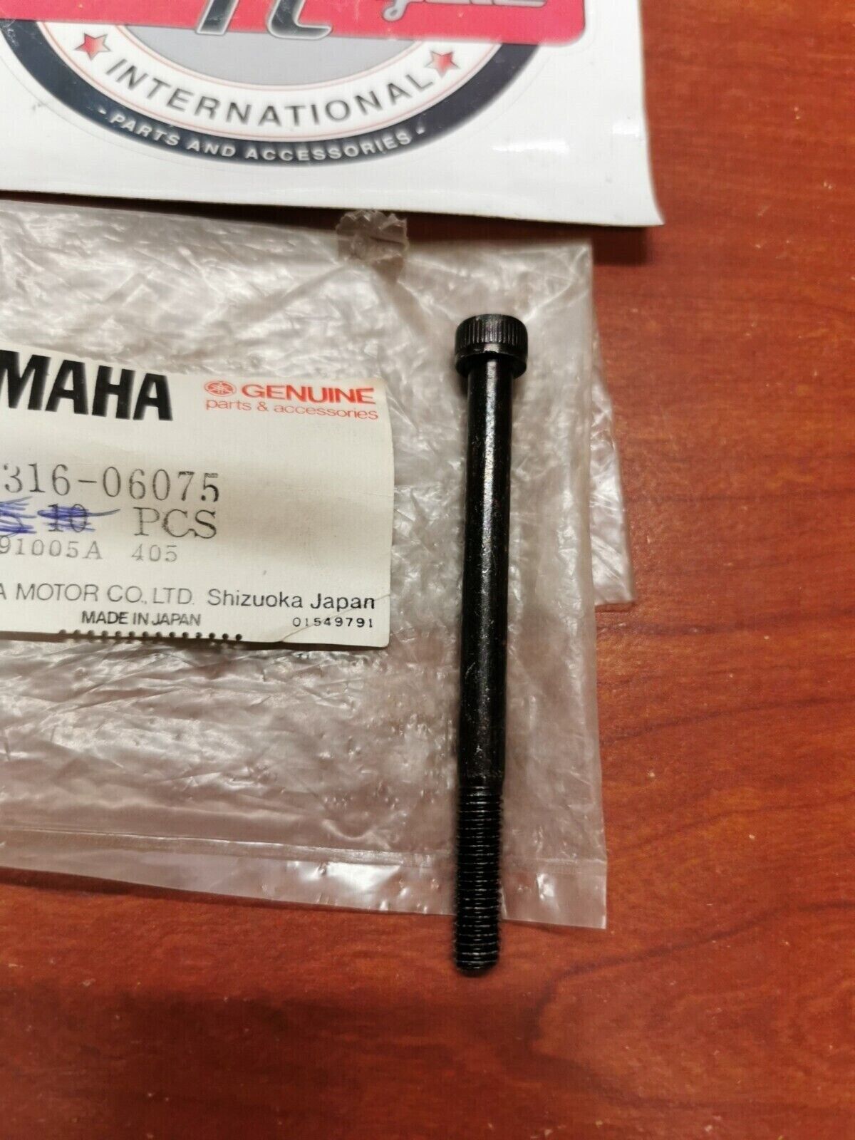 NOS YAMAHA YZ490 DT250 IT175 BOLT 91316-06075-00 SUB. 91317-06075-00 Y72