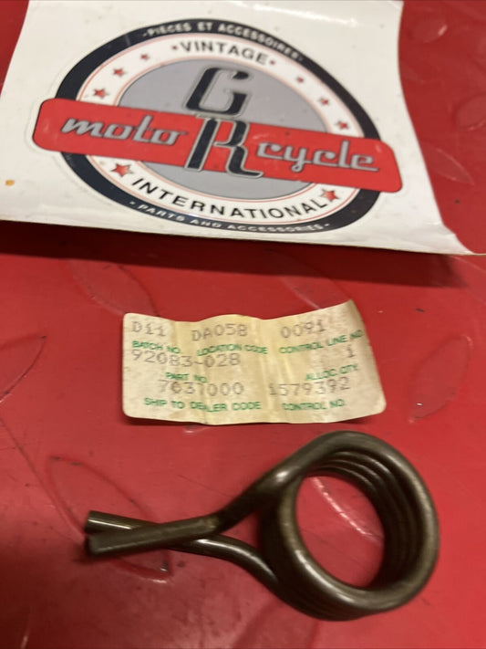 NOS KAWASAKI CHANGE PEDAL SHIFT SHAFT RETURN SPRING 92083-028 K19