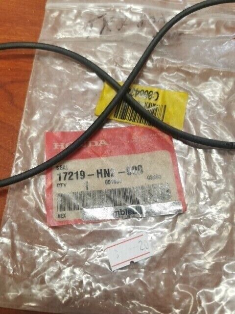NEW NOS Honda TRX500 AIR CLEANER SEAL 17219-HN2-000 H103