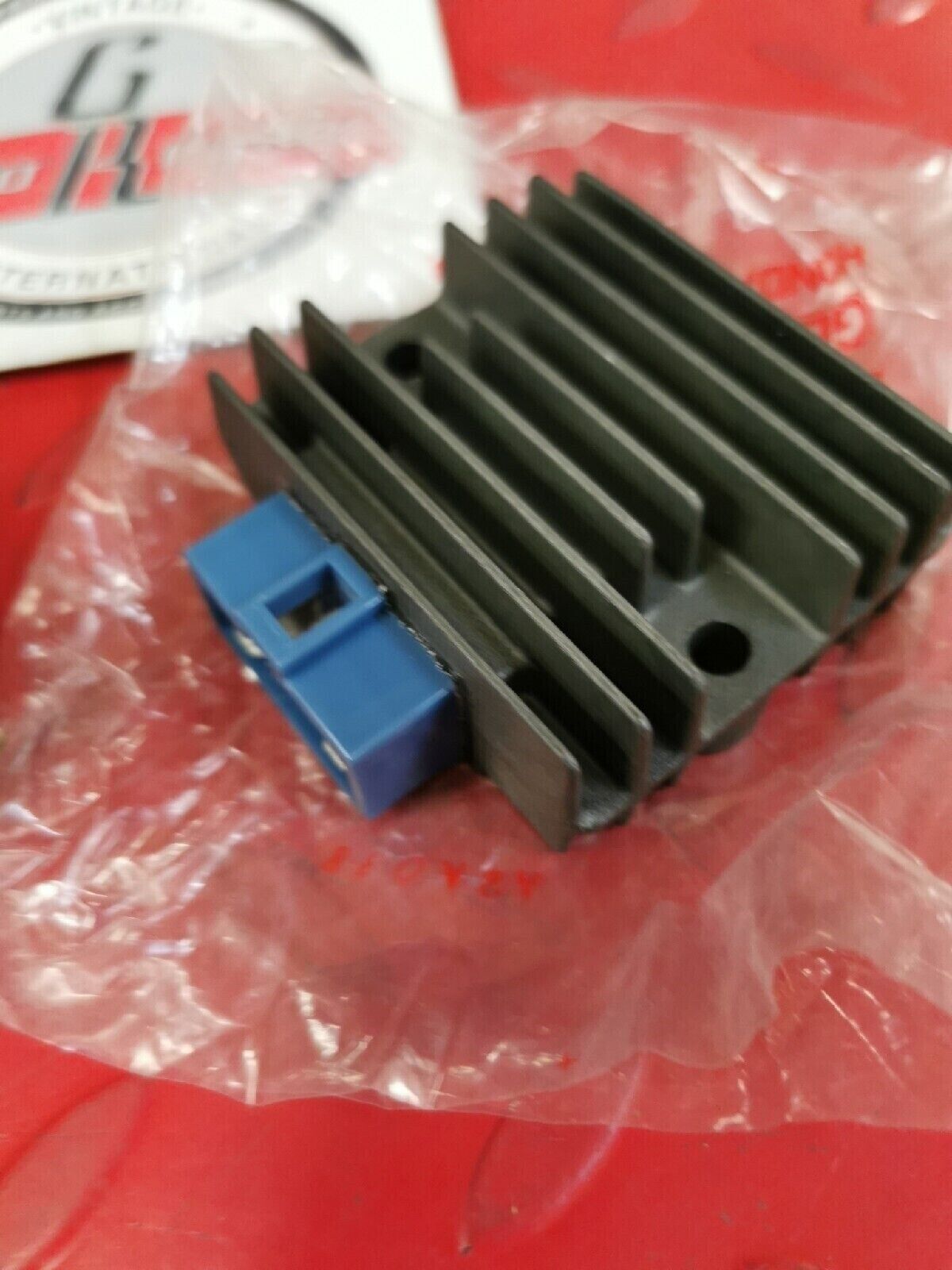 NOS HONDA GX620 GX670 GXV270  GXV340  Regulator Rectifier 31600-ZE2-861  H38
