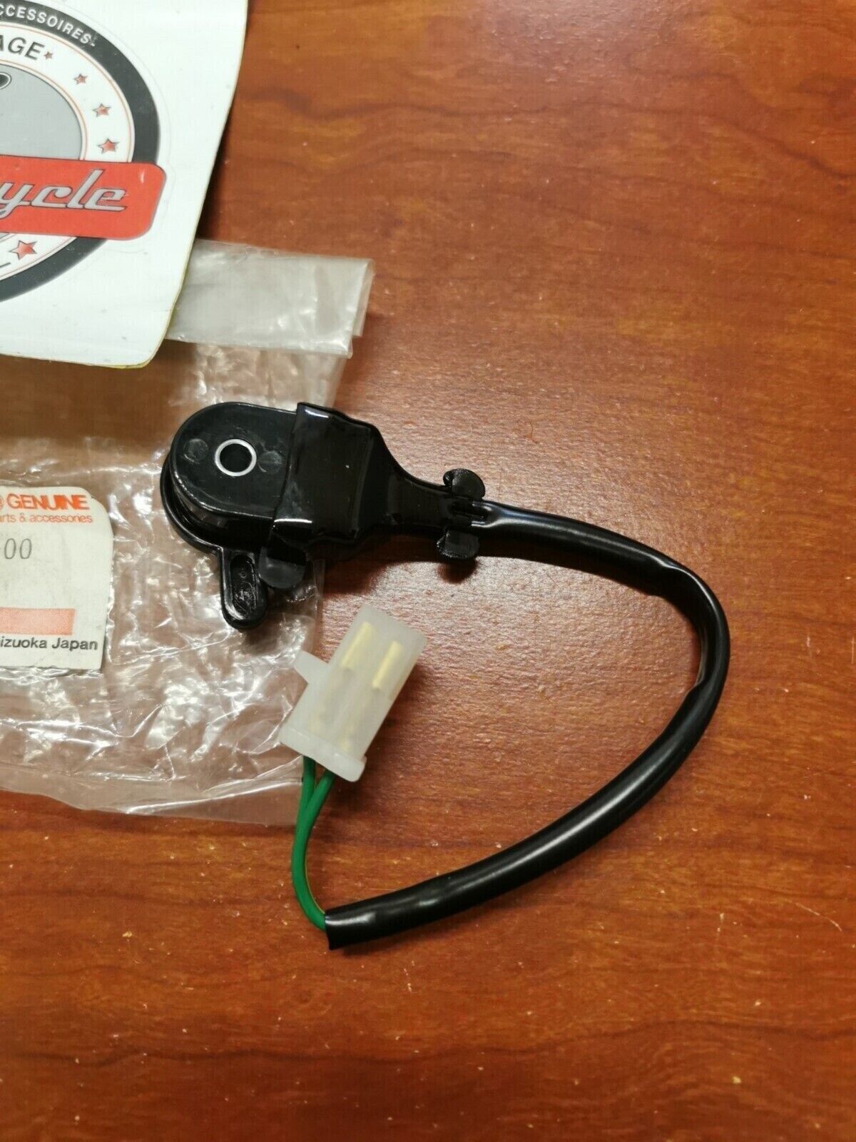 NOS Yamaha STOP SWITCH 8K4-82530-00-00 SUB. 88R-82530-00-00 Y92