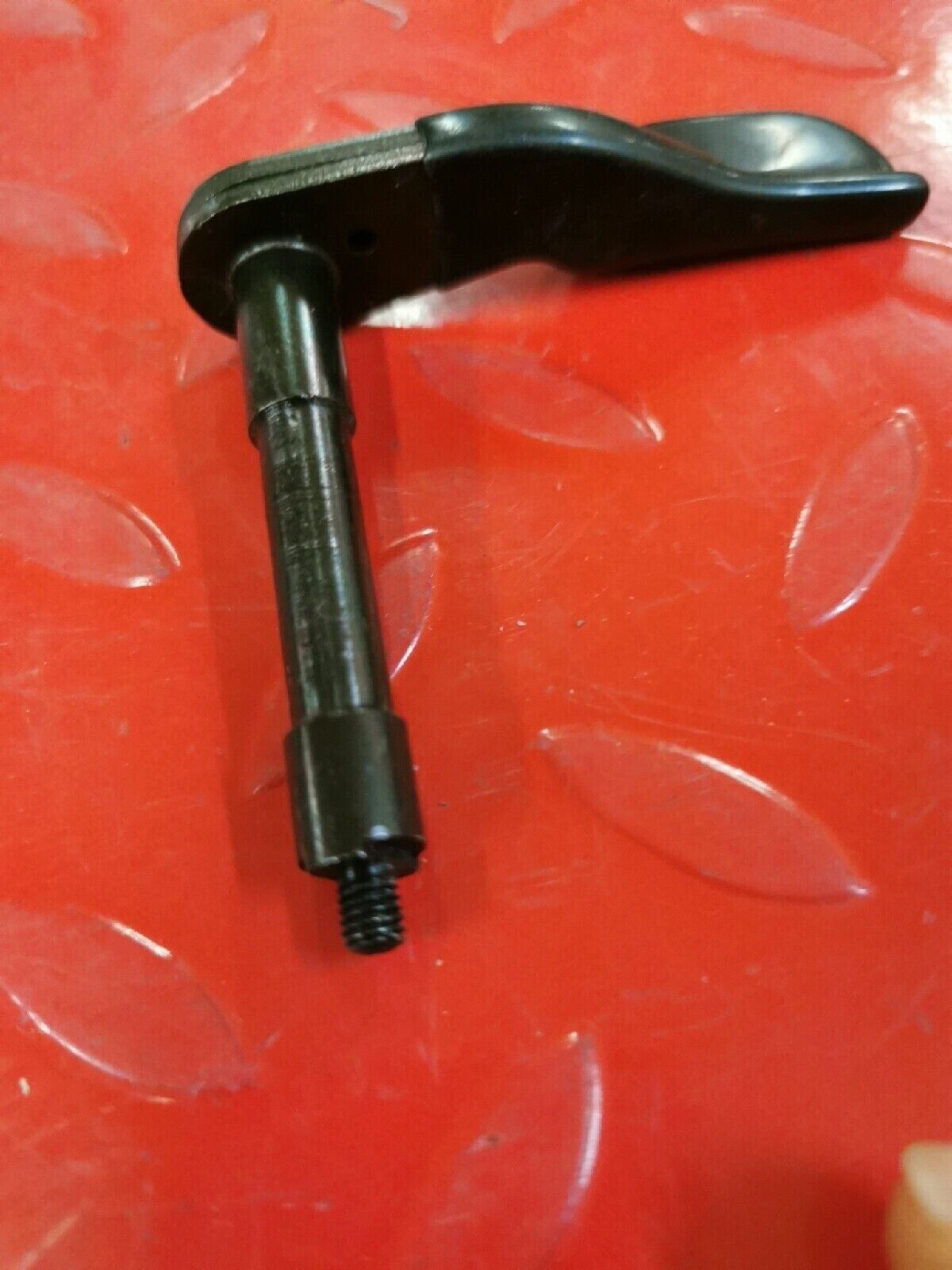 NOS YAMAHA YTM200 1983 - 1985  LEVER  THROTTLE   21V-2625G-01-00 Y50
