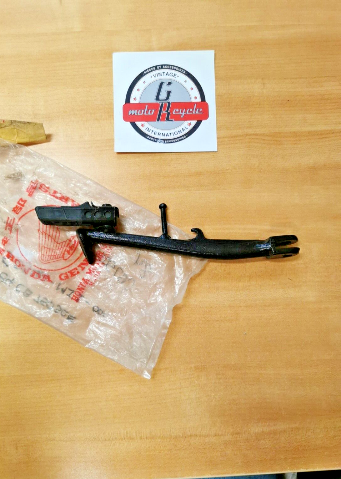 NOS HONDA CB700SCE CB750SCE  1984  BAR ASSY SIDE STAND 50540-MJ1-000  H23