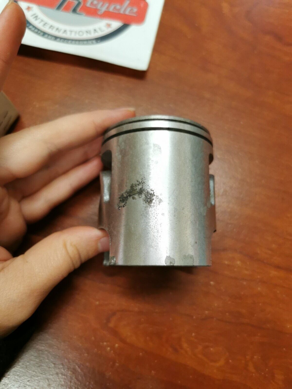 NOS Yamaha PISTON STD 0.98MM 560-11631-00-98 Y93