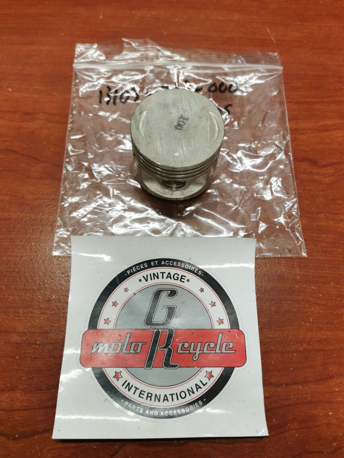 NOS Honda CB500 K1 K2 PISTON (1.00) 13105-323-000 SUB. 13105-323-405 H62