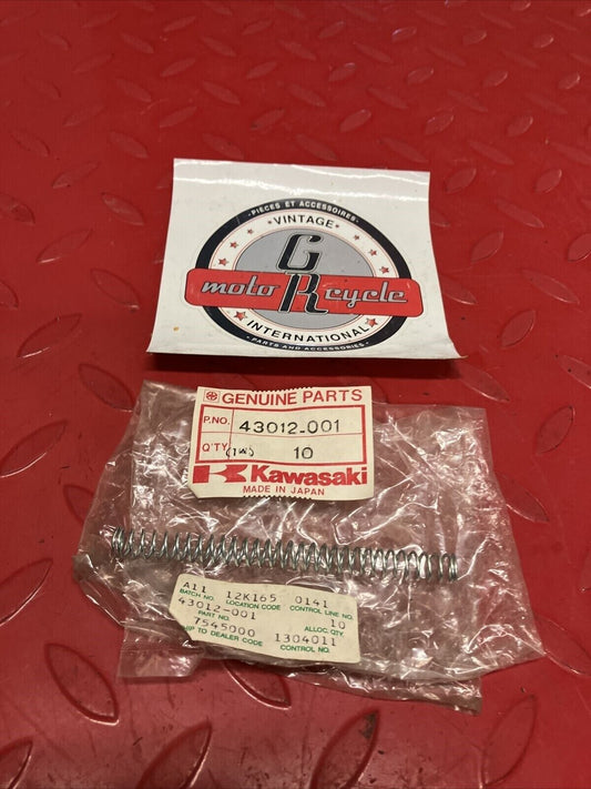 NOS KAWASAKI REAR BRAKE ROD SPRING 43012-001 K19