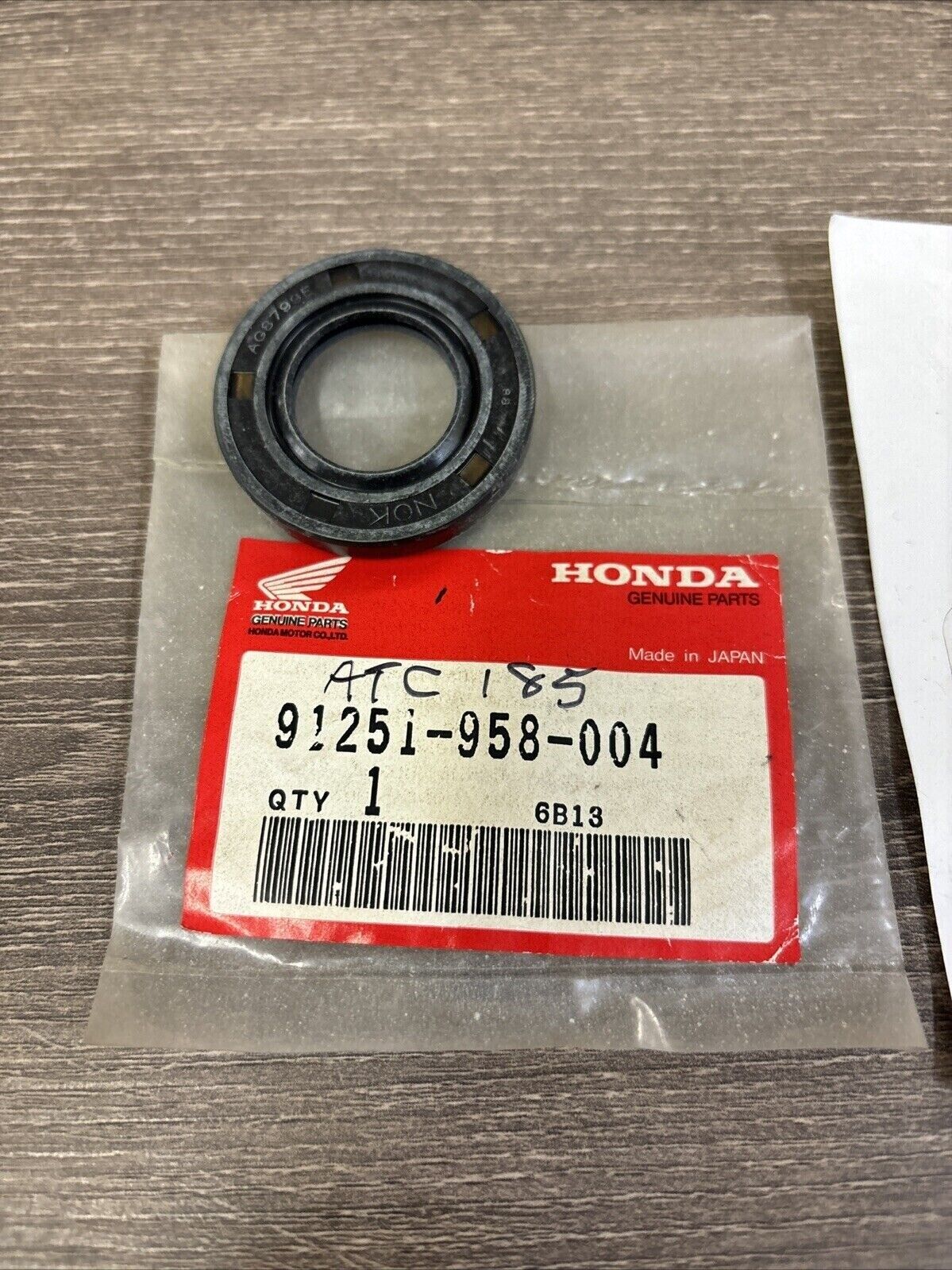 NOS Honda ATC110 ATC125M ATC200 ATC250 DUST SEAL 23X42X7 91251-958-004 H124