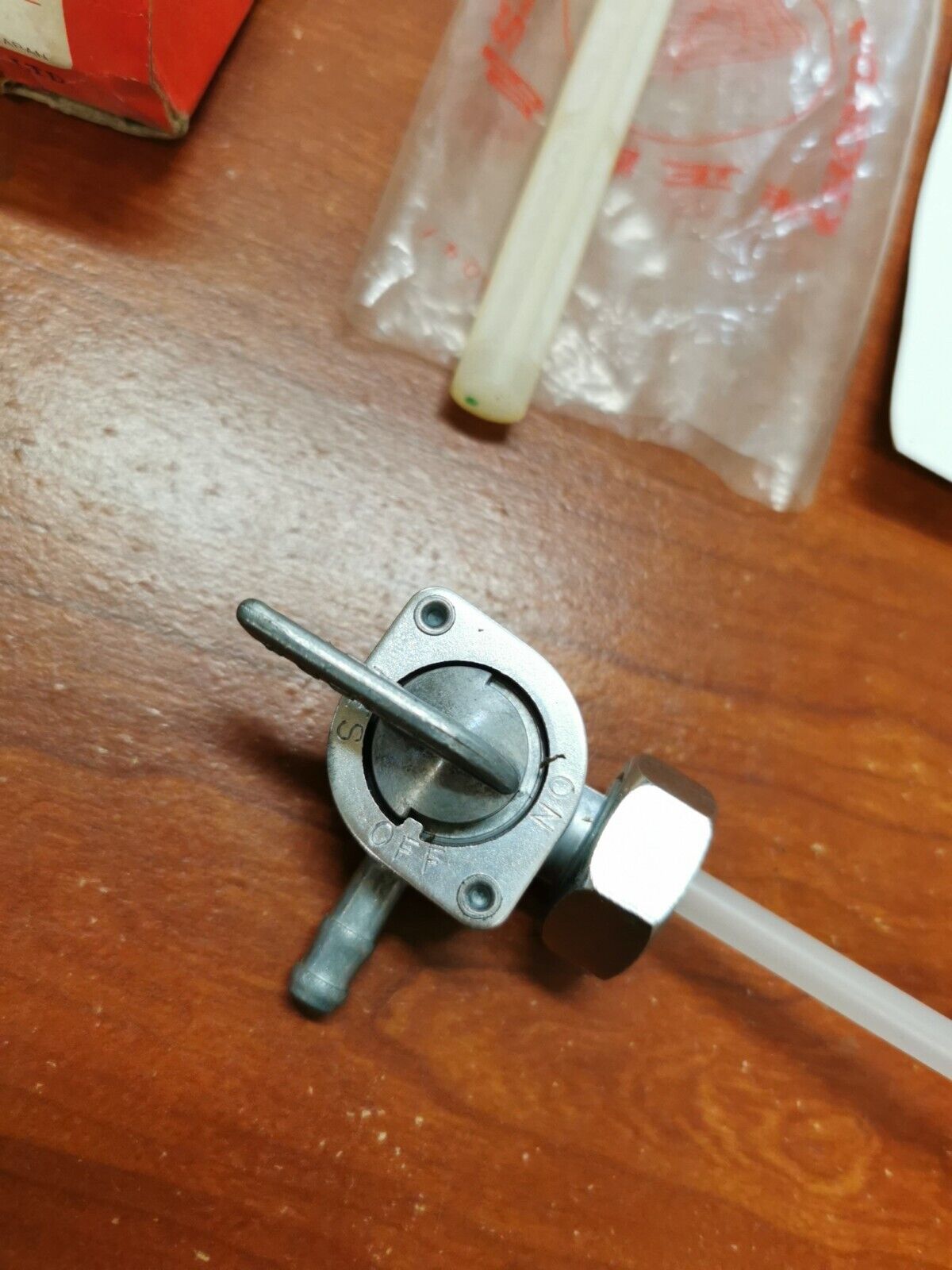 NOS Honda CB550K CB750K CB750A PETCOCK 16950-393-015 H63