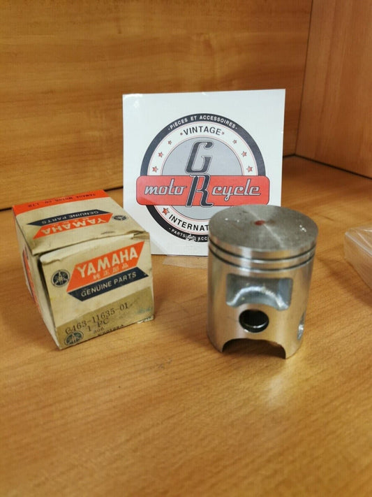 NOS YAMAHA  RS100 1975  1976  PISTON  1 O/S 0.25   463-11635-01-00 Y46
