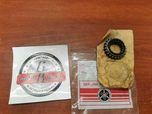 NOS Yamaha TX650 XS2 XS650 GEAR 447-15516-00-00 Y163