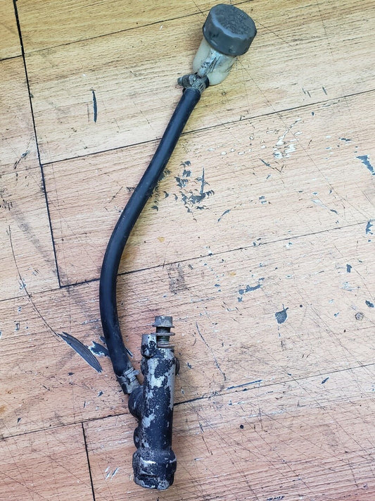 Honda CR250R 1988 rear brake master cylinder tank reservoir