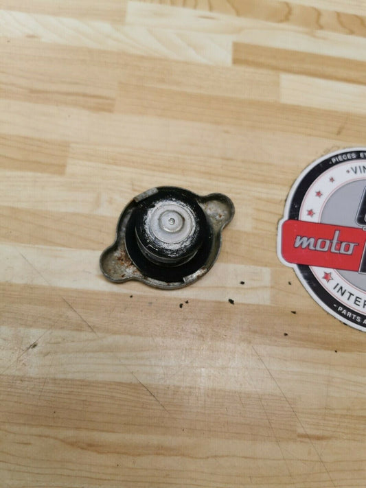 Honda CR125R 1984 radiator cap lid