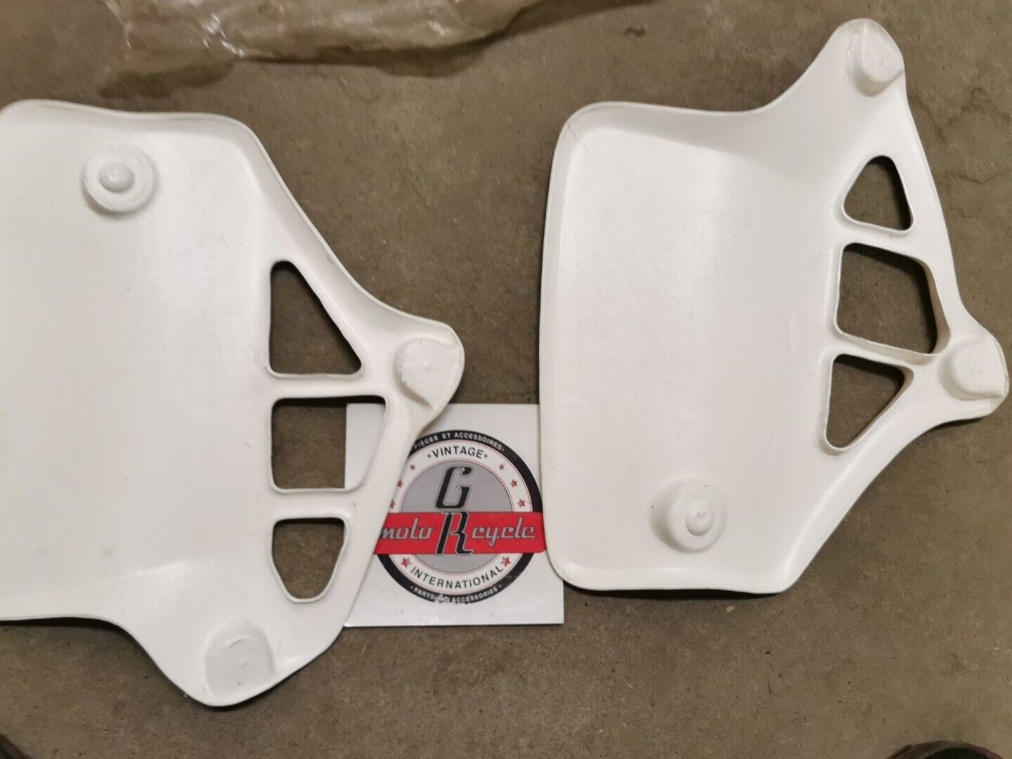 NOS MAIER HONDA CR250 1984  RADIATOR SCOOPS SHROUDS Kit 60011 J42