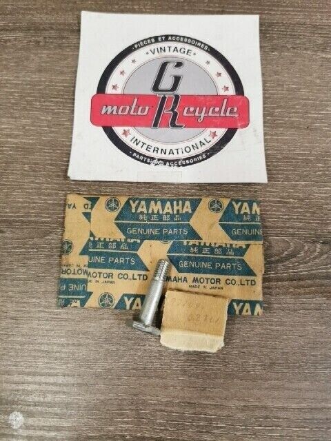 NOS YAMAHA RT100 DT100J 1981 RT100L DT100K 1983 BOLT 90109-08361-00 Y151
