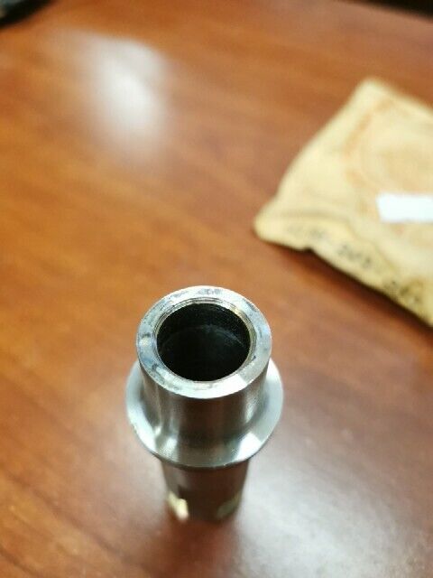 NOS Honda C92 CS92 C95 CA160 CA92 CA95 REAR AXLE SLEEVE 42303-202-000 H97