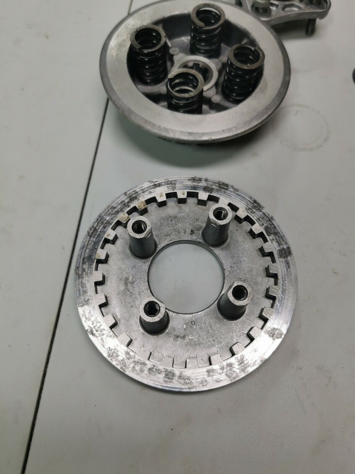 Honda XL80S 1983 clutch basket hub pressure plate 22100-149-000 22121-115-010