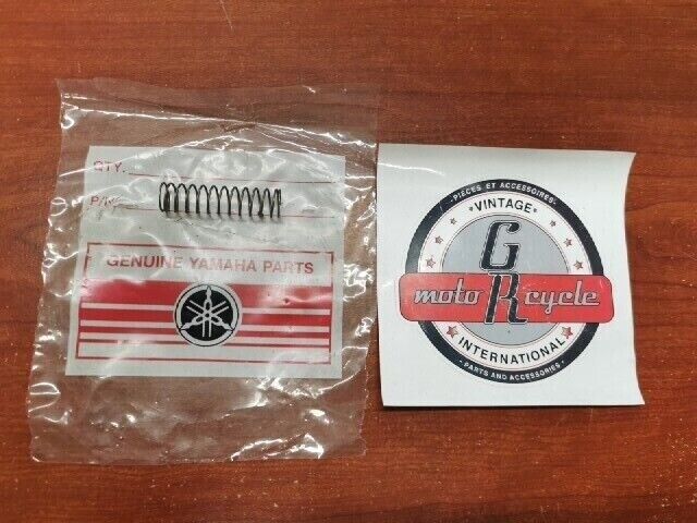 NOS Yamaha DT50 DT80 GT80 GTMX MX80 THROTTLE VALVE SPRING 367-14331-00-00 Y123