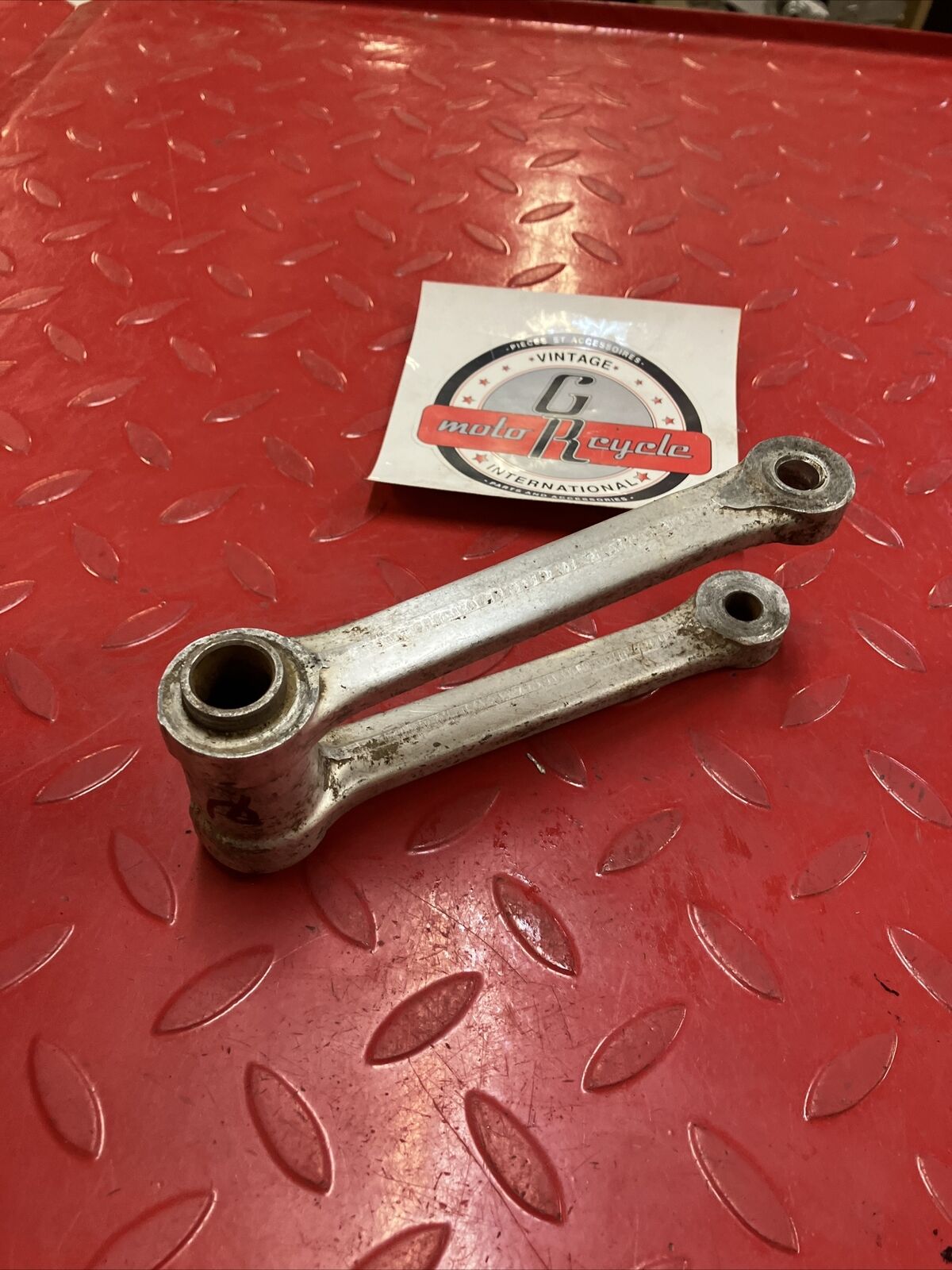 Honda CR250R 1984 rear shock linkage connecting rod CR125R CR500R 2