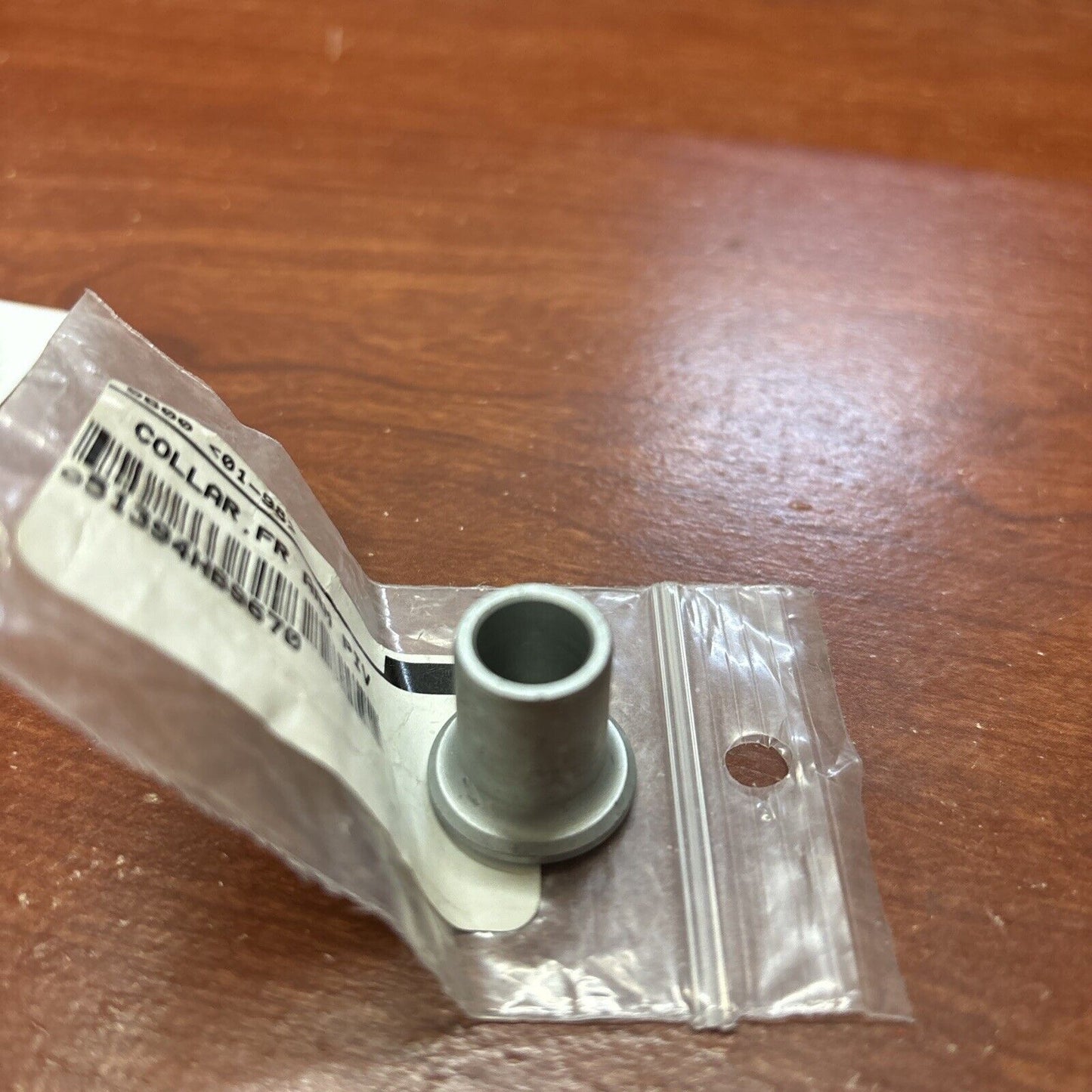 NOS Honda 1987 - 1989 TRX250R FRONT ARM PIVOT COLLAR 51394-HB9-670 H149