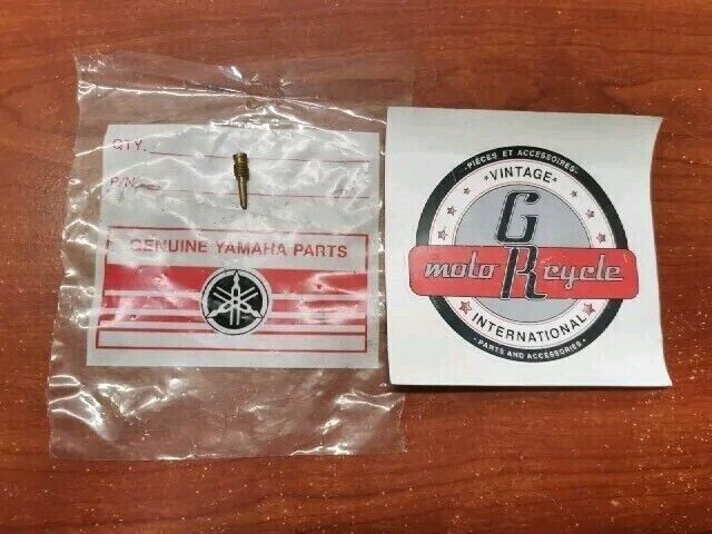 NOS Yamaha AIR ADJUSTING SCREW 152-14123-00-00 SUB 23X-14104-00-00 Y144