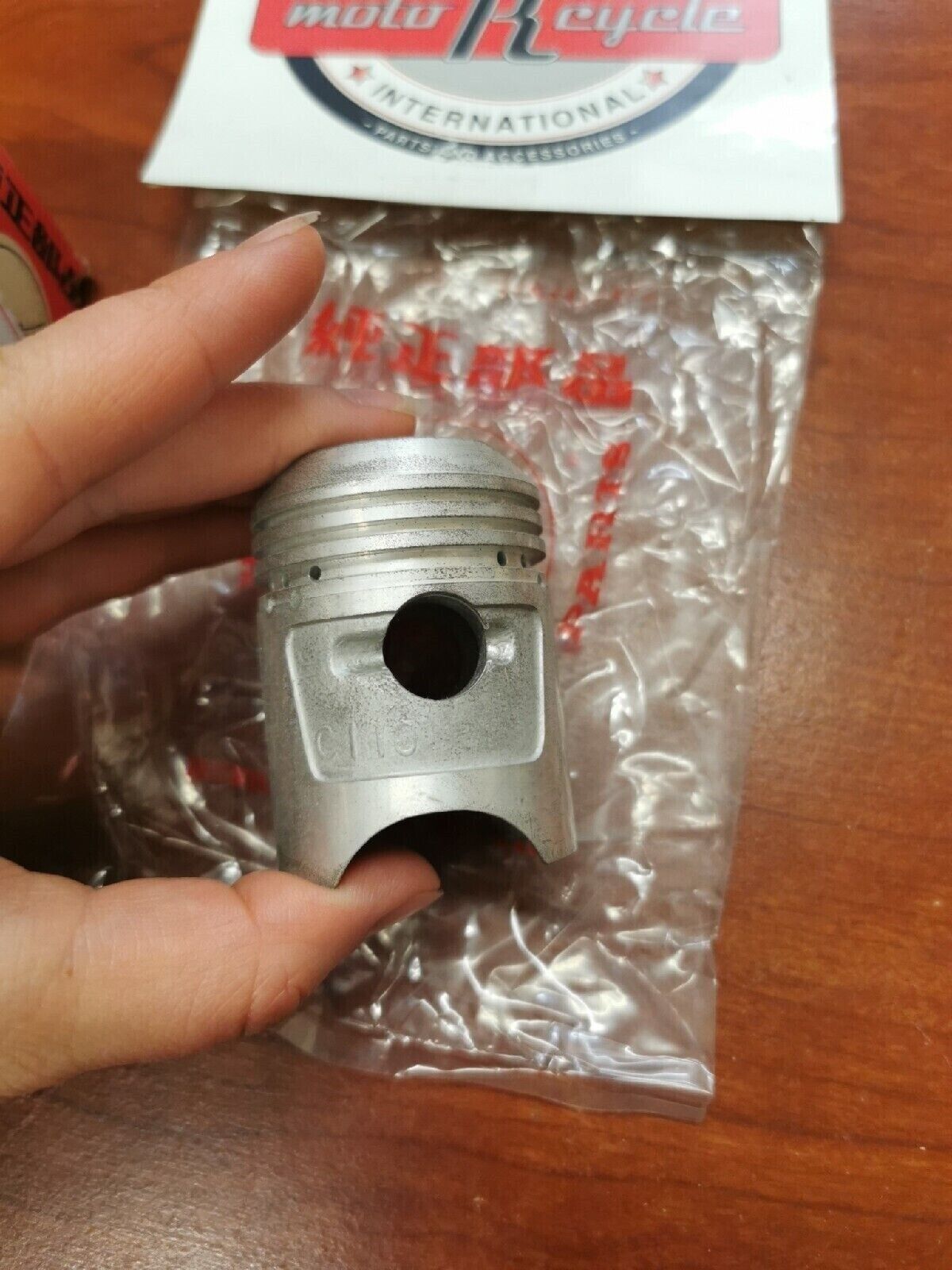 NOS Honda CA110 PISTON (OS 0.50) 13103-011-010 H34