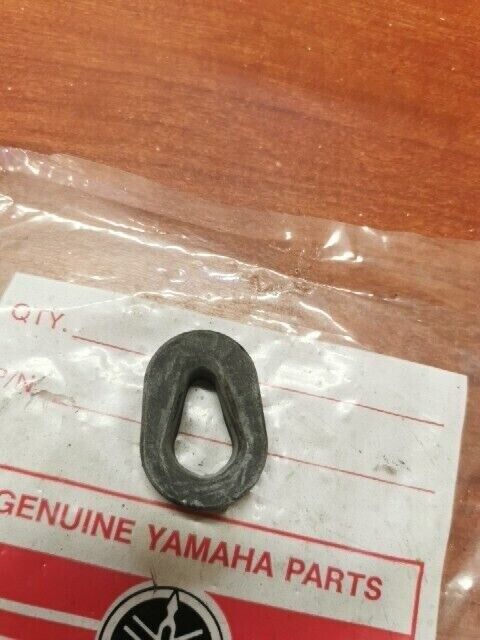 NOS Yamaha XS650 TX650 FRONT FLASHER DAMPER 256-83321-00-00 Y166