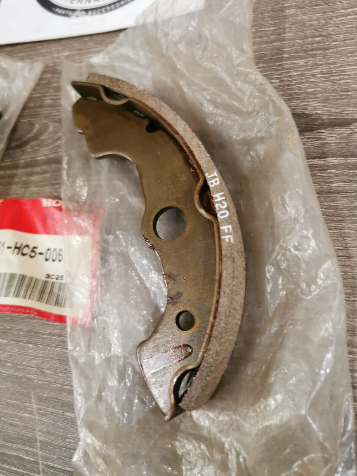 NOS HONDA TRX300 1988 - 1991 Brake Shoes 45151-HC5-006 H60
