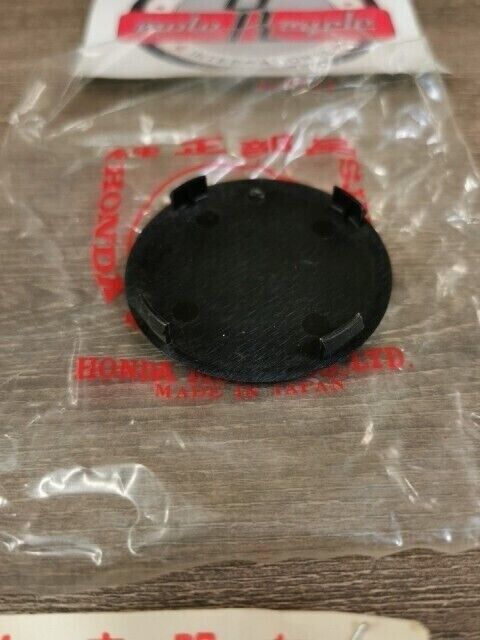 NOS HONDA CB750F GL1100D LID BLIND 64253-463-710  H95